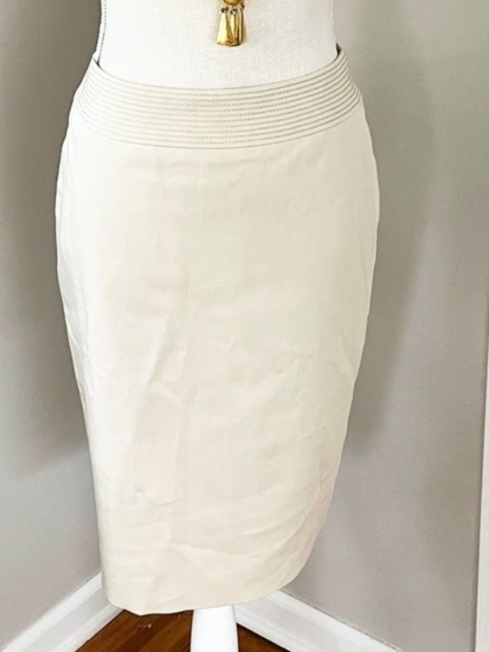 Escada Beige Straight Pencil Skirt 4